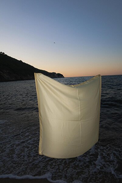 Materia Butter Yellow Pattern Bandana