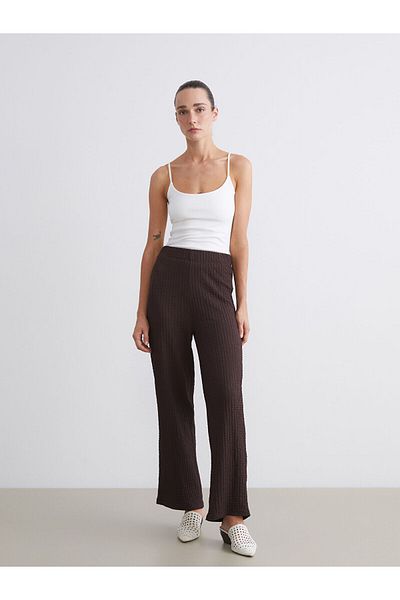 LC Waikiki Pantaloni de damă cu picior largi texturați cu talie elastică