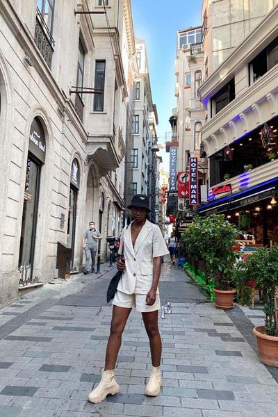 modamtn    Beige Jacket and Shorts Set