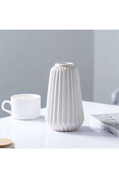 GREEN TOWN مزهرية سيراميكية بيضاء بارتفاع 15 سم