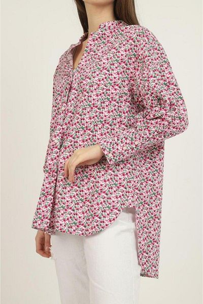 modamtn    Red V-Neck and Patterned Shirt