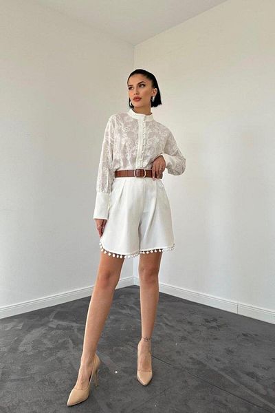 modamtn Ecru Lace Shirt and Pom-Pom Shorts Set