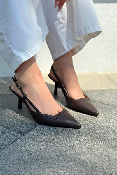 I Love Shoes حذاء Dayrax من الجلد غير اللامع باللون البني الفاتح