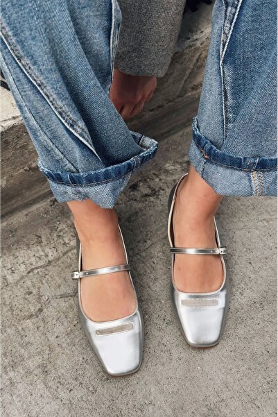 I Love Shoes Lufora Matte Leather Buckle Detailed Silver Women's Ballerinas