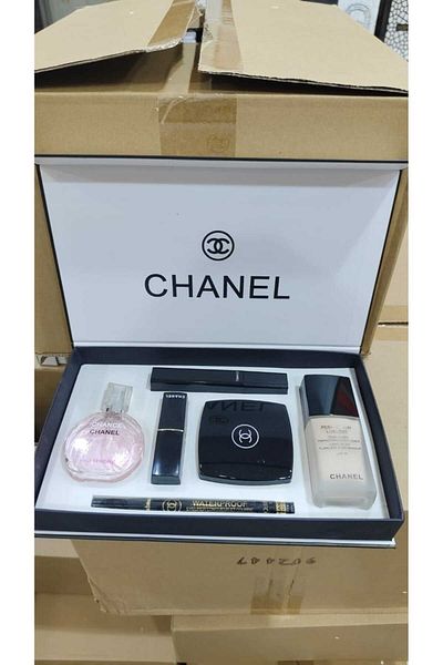 Dior بوكس شانيل ميك اب فاخر