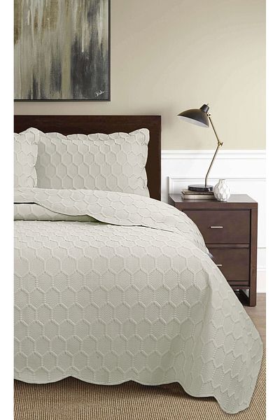 Bikaya Home Honey Comb 3D Double Bedspread Set (3 Pieces) - 260X240 cm - with Pvc Bag