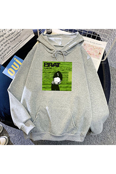 Tarzsokak Сірий унісекс-альбом Brat для шанувальників поп-співачки Charli XCX...