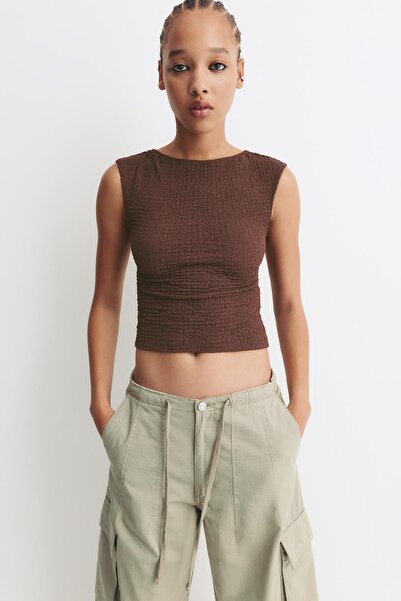 Pull & Bear Dokulu sırtı açık tişört