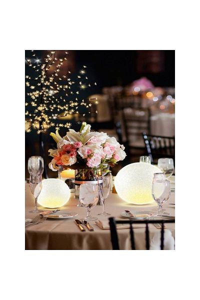 Home Decorative LED globe, diameter 12 cm, warm white light, battery powered