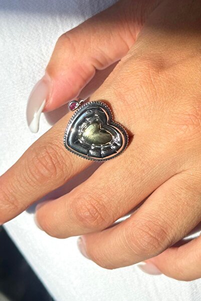 TAKIŞTIR Silver Color Heart Figured Stone Detailed Adjustable Ring