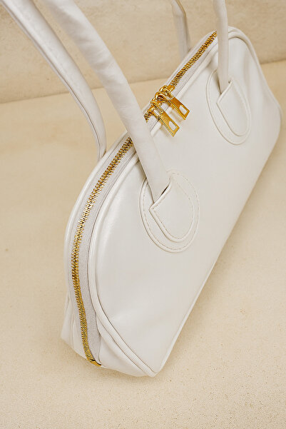 Nova White Wrinkled Textured Faux Leather Zippered Women's Hand and Shoulder Bag