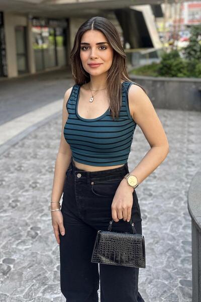 NEW LAVİVA Μπλούζα και εσώρουχο βενζινοκίνητο μπλε ριγέ με στρογγυλή λαιμόκοψη - λεπτή εφαρμογή και ύφασμα κατά του ιδρώτα