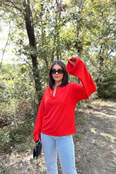 NEW LAVİVA Kadın Kırmızı Uzun Kol, Duble Manşet, Yırtmaçlı Yaka, Salaş Sweatshirt Bluz