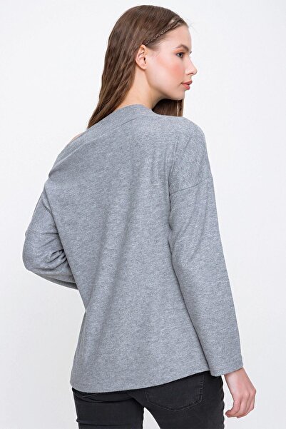NEW LAVİVA Γυναικεία γκρι λαιμόκοψη με μακρύ μανίκι ώμου με λεπτομέρεια με κουμπιά Regular Cut Standard Oversize Μπλούζα