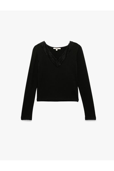 Koton Long Sleeve Lace Detailed Slim Fit V-Neck T-Shirt