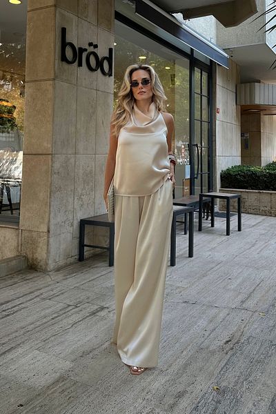 Laluvia Set pantaloni bluză din satin bej - 304900
