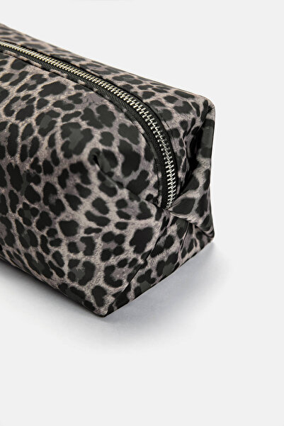 Pull & Bear Naylon leopar desenli makyaj çantası