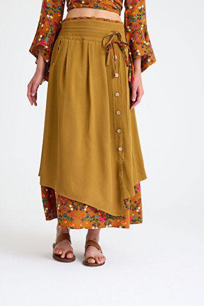 Los banditos Fustă evazată cu nasturi în stil boem