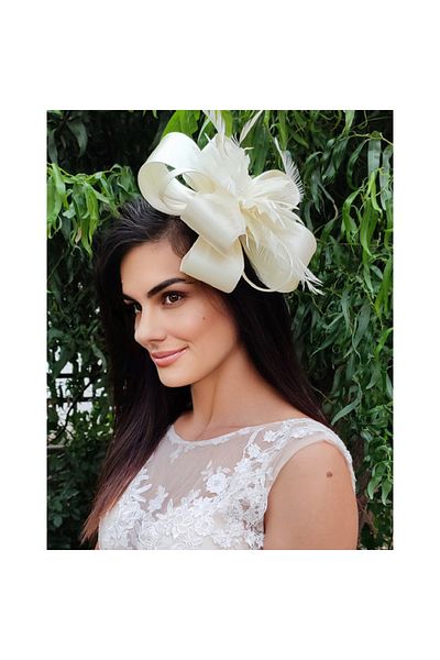 OEM Voaleta din saten cu pene Ivory