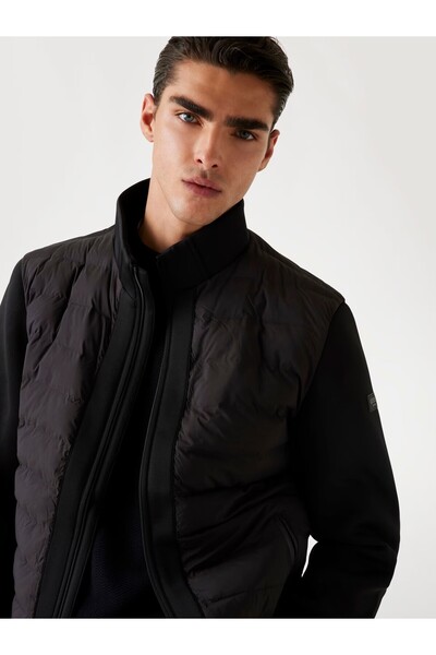 Guess Yan Kol Logolu Teknik Stretch Scuba Şişme Mont M4YL37WG9U2