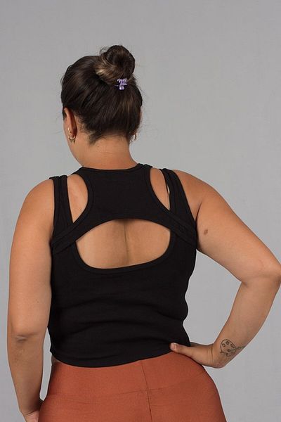 Truva XXL Plus Size Ribbed Black Crop Top: Style and Comfort in One