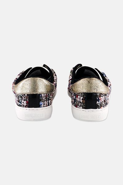 Nine West حذاء كاجوال برباط للنساء، متعدد الألوان