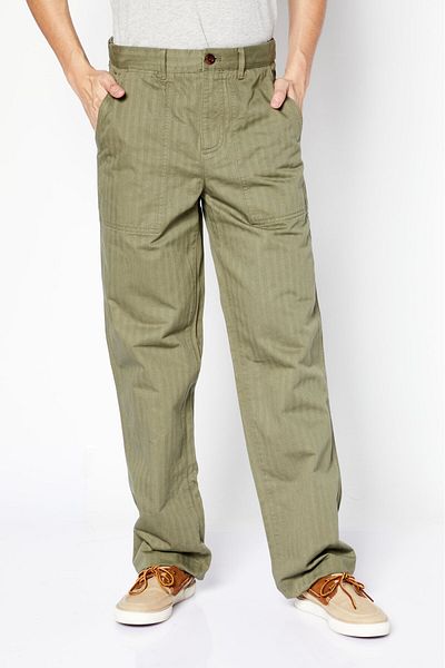 Lacoste Men Regular Fit Solid Chino Pants, Olive