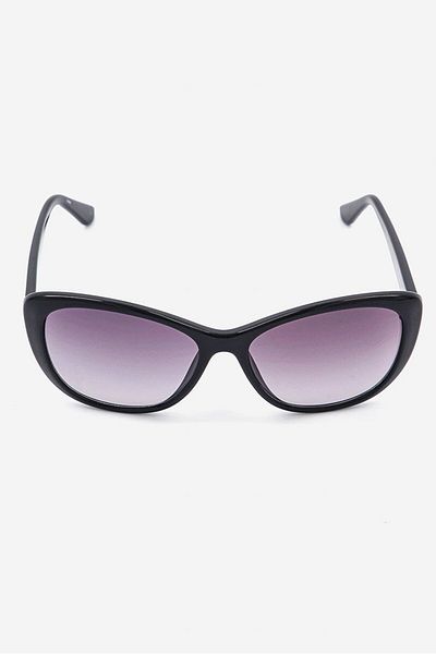 Calvin Klein نظارة شمسية نسائية بتصميم عين القطة CK19560S، باللون الأسود
