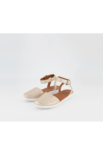 Fitflop Women Cova Leather Closed Toe Flats, Metallic Silver