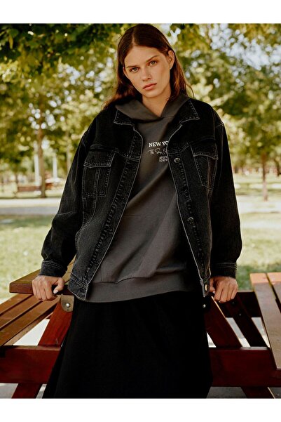 LC Waikiki LCW Modest Gömlek Yaka Oversize Kadın Jean Ceket