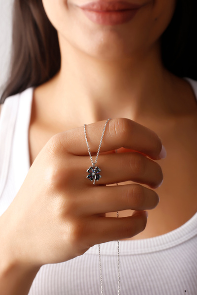 Sunsedra Mistik Topaz Yonca Gümüş Kolye