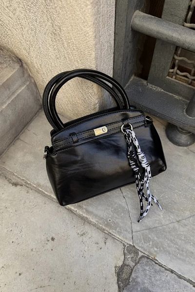 LEONAS Women's Hand and Shoulder Bag Simon Black with Accessories and Belt Detail