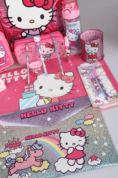 Hello Kitty ΝΕΑ ΣΕΖΟΝ ΜΕ ΑΠΟΛΟΓΗ ΜΕ ΠΙΣΤΟΠΟΙΗΣΗ ΤΗΣ DEKOMUS "PINK LOVE COLLECTION" HELLO KITTY ΣΧΟΛΙΚΗ ΤΣΑΝΤΑ, ΤΣΑΝΤΑ ΜΕ ΜΠΑΛΑ, ΤΡΕΧΕΙ