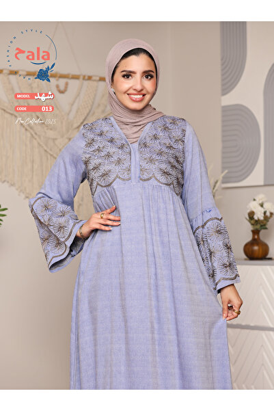 Hala جلابية استقبال مطرزة ومصنوعة من قماش الكتان الخفيف والناعم يمنحك شعورًا ...