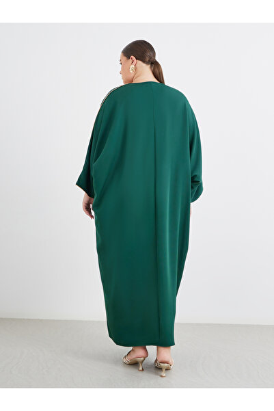 Styli Plus Green Kaftan with Lace Patch Detail