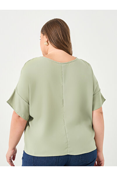 Styli Plus Green Blouse with Keyhole Neck