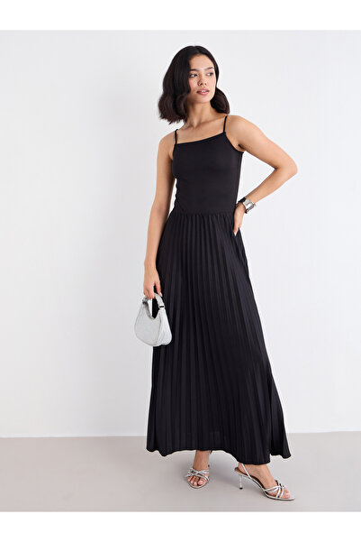 Styli فستان ماكسي أسود بأشرطة ومطويات