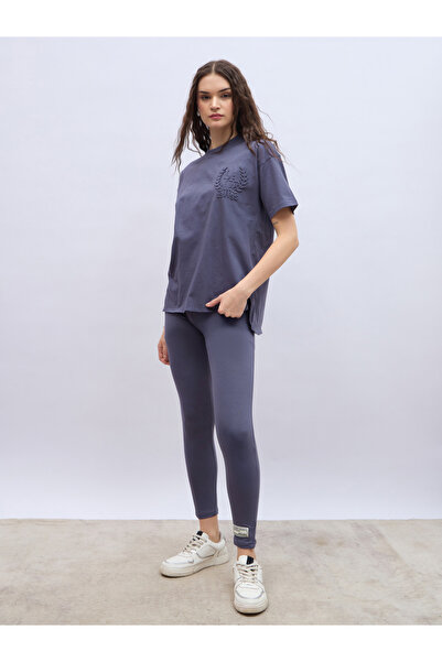 Styli Embossed Detail Round Neck T-Shirt and Leggings Co-Ords