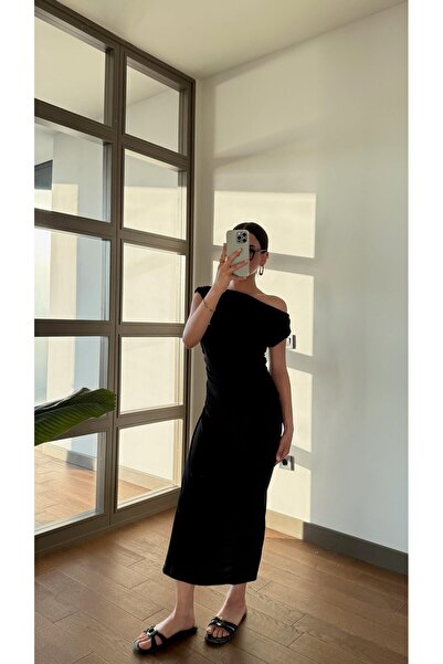 Eliz design Drapeli Yırtmaç Detay Siyah Elbise