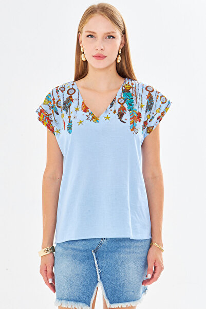 armonika Bluză de damă, albastru bebeluș, cu decolteu în V, imprimată ARM-25Y001086