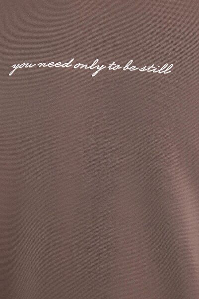 Tudors Ανδρικό φούτερ με τυπική εφαρμογή από βαμβακερό λαιμόκοψη με στάμπα σε ανοιχτό καφέ χρώμα