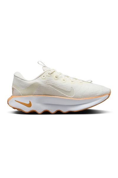 Nike حذاء المشي نسائي باللون البيج من Motiva DV1238-107