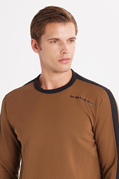 Tudors Чоловічий стандартний крій, бавовняний жакардовий, з коміром-стійкою, з принтом, коричневий світшот