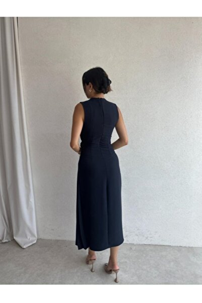 Elizar Moda HAKİ YEŞİLİ PİLİSELİ KOLSUZ GÜL DETAYLI ELBİSE