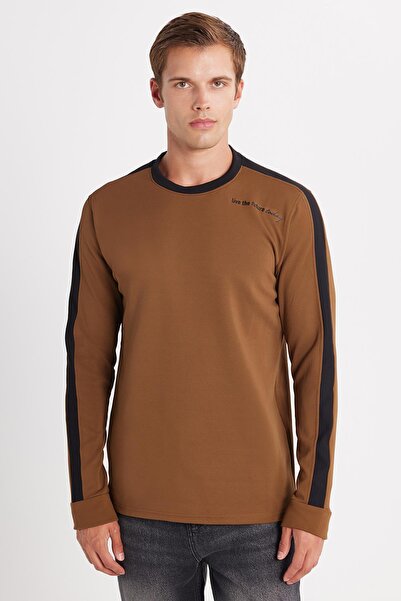 Tudors Ανδρικό φούτερ με στάνταρ εφαρμογή από βαμβακερό ζακάρ με στάμπα σε καφέ χρώμα