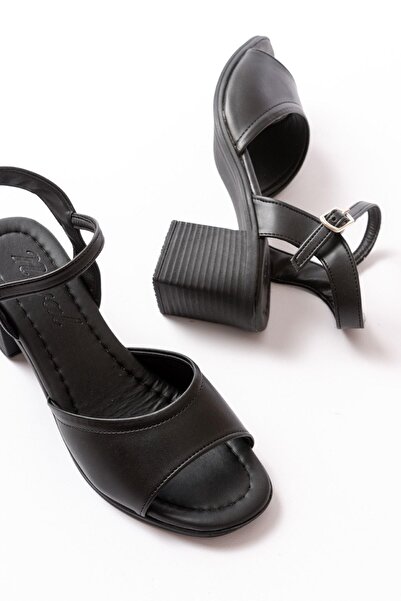 Aymood K-13 Black Daily Heeled Women's Sandals