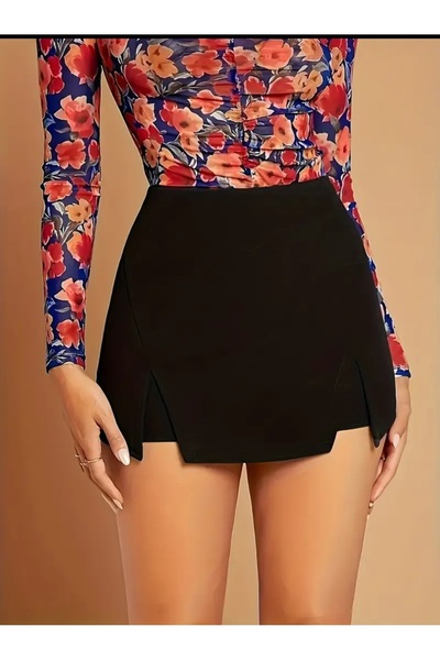 CARABO MODA تنورة قصيرة ذات فتحة مزدوجة