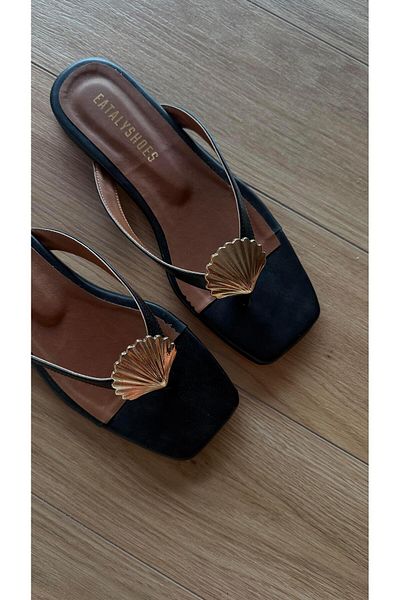 Eataly Shoes Black Skin Mussel Shell Flip Flops Flat Slippers
