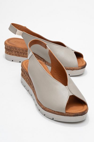 Ataköy Ayakkabı WOMEN'S LEATHER THICK SOLE SANDAL