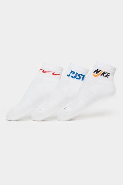 Nike Everyday Plus Unisex Ankle Socks with Cushioning and Dri-FIT Technology - 3 Pairs, White, M